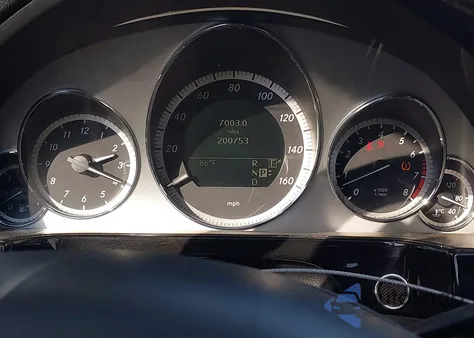 2011 Mercedes-Benz E 350 from USA, damaged, VIN WDDHF5GB2BA271618